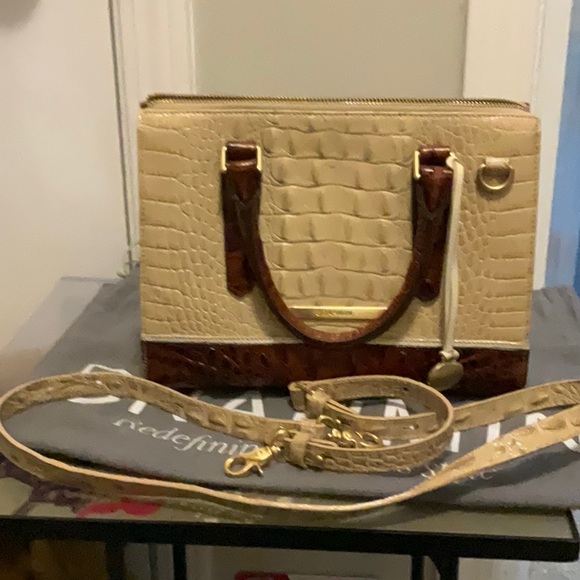 Brahmin Anywhere Tote Tri-color Vanilla Leather Handbag and Wallet - Picture 7 of 13